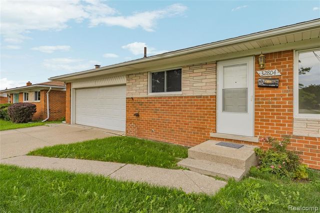 32804 Norwood Drive, Warren, MI 48092