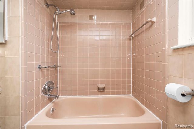 32804 Norwood Drive, Warren, MI 48092