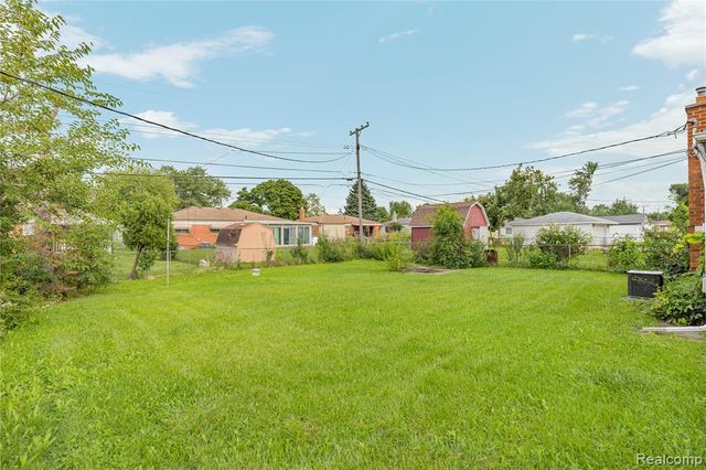 32804 Norwood Drive, Warren, MI 48092