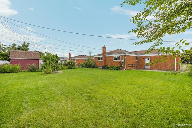 32804 Norwood Drive, Warren, MI 48092