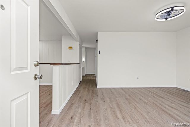 32804 Norwood Drive, Warren, MI 48092