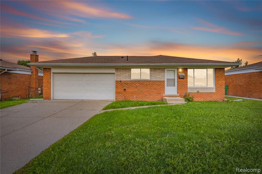 32804 Norwood Drive, Warren, MI 48092