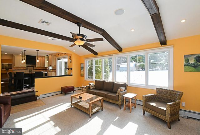 555 SARATOGA RD, King Of Prussia, PA 19406