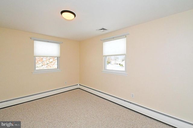 555 SARATOGA RD, King Of Prussia, PA 19406