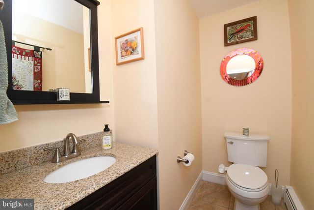 555 SARATOGA RD, King Of Prussia, PA 19406