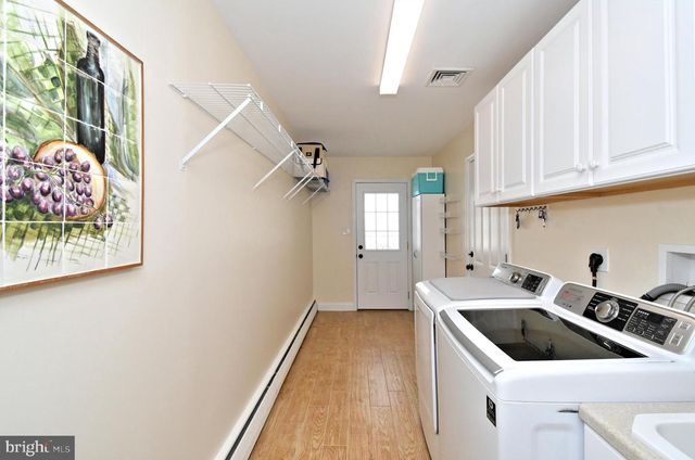 555 SARATOGA RD, King Of Prussia, PA 19406