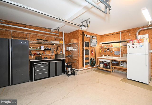 555 SARATOGA RD, King Of Prussia, PA 19406