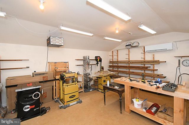 555 SARATOGA RD, King Of Prussia, PA 19406