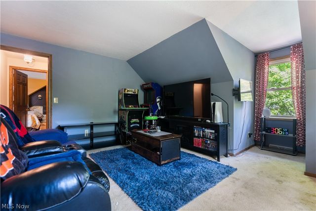 1649 Harmony Lane SW, North Canton, OH 44709