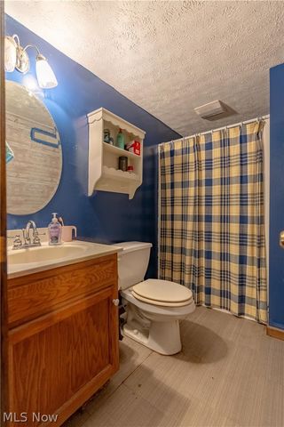 1649 Harmony Lane SW, North Canton, OH 44709