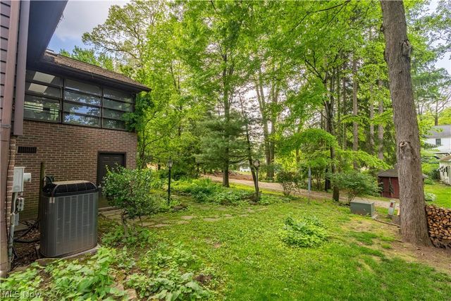 1649 Harmony Lane SW, North Canton, OH 44709