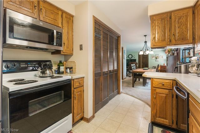 1649 Harmony Lane SW, North Canton, OH 44709