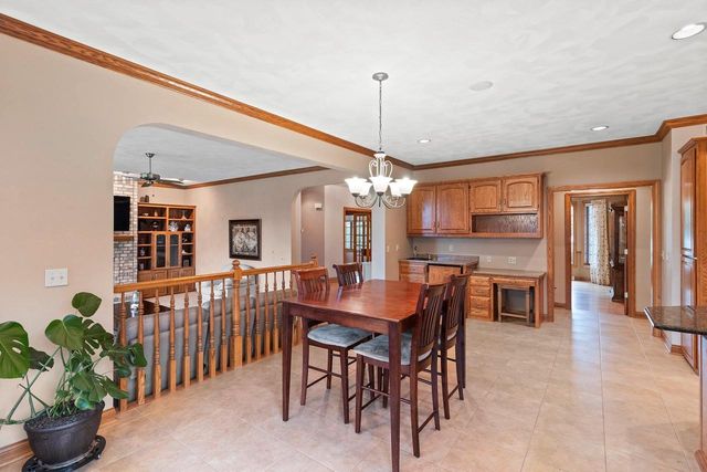 2159 MOONLIGHT COURT, Menasha, WI 54952
