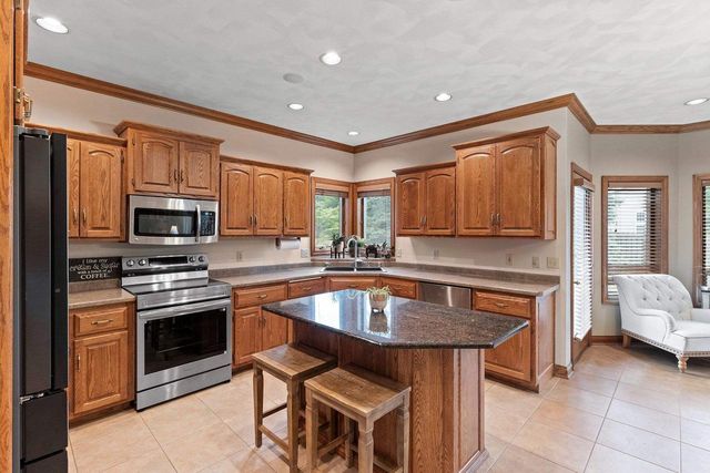 2159 MOONLIGHT COURT, Menasha, WI 54952