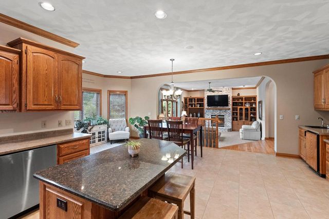 2159 MOONLIGHT COURT, Menasha, WI 54952