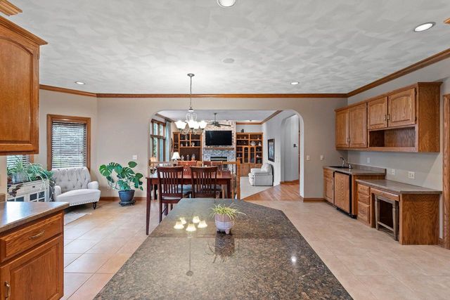 2159 MOONLIGHT COURT, Menasha, WI 54952
