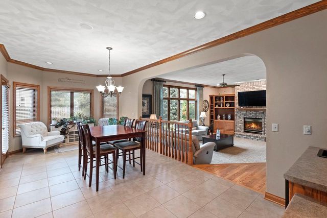 2159 MOONLIGHT COURT, Menasha, WI 54952