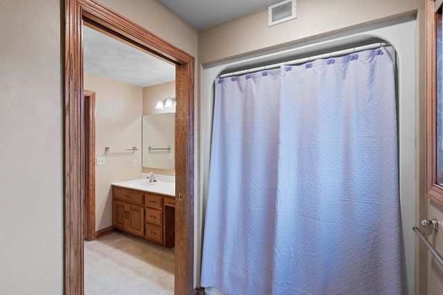 2159 MOONLIGHT COURT, Menasha, WI 54952