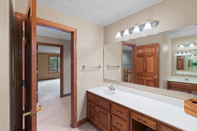 2159 MOONLIGHT COURT, Menasha, WI 54952