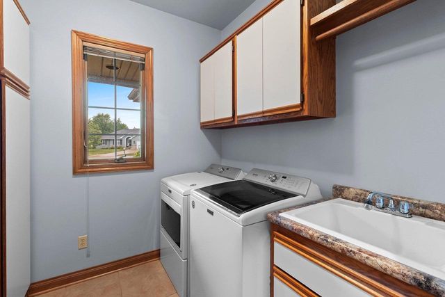 2159 MOONLIGHT COURT, Menasha, WI 54952