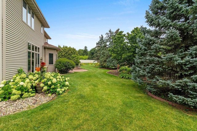 2159 MOONLIGHT COURT, Menasha, WI 54952