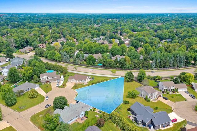 2159 MOONLIGHT COURT, Menasha, WI 54952