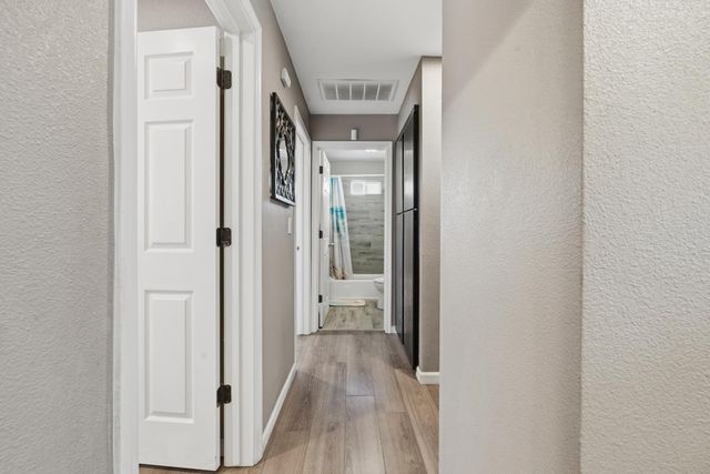 242 Martha St, Manteca, CA 95337