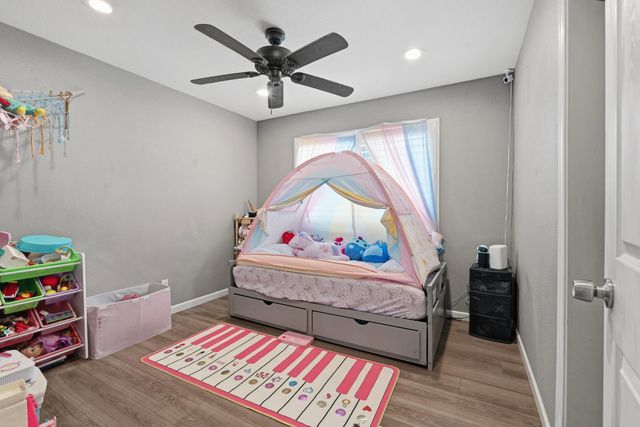 242 Martha St, Manteca, CA 95337