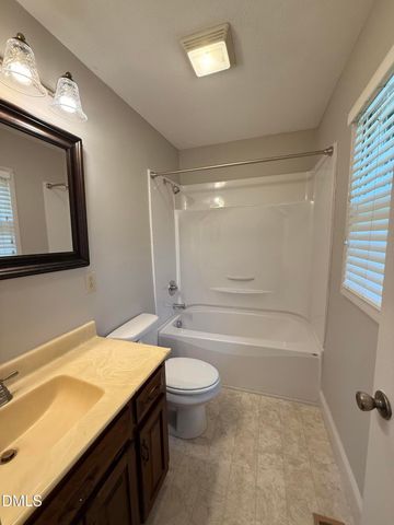 803 W Morris Circle, Dunn, NC 28334