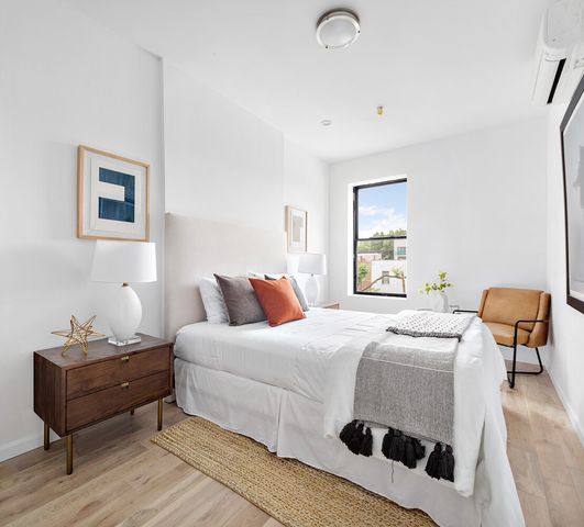 702 Greene Ave Apt 4, New York City, NY 11221