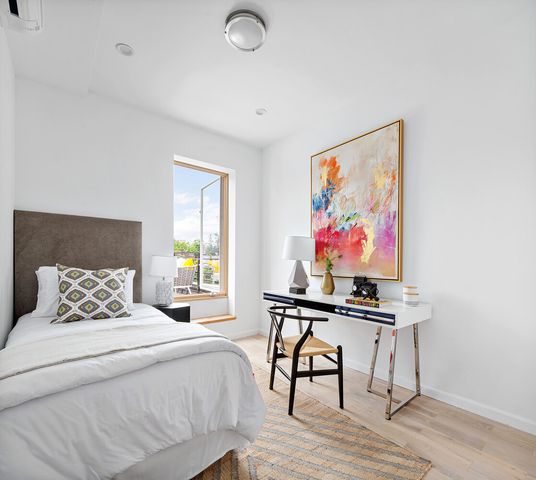 702 Greene Ave Apt 4, New York City, NY 11221