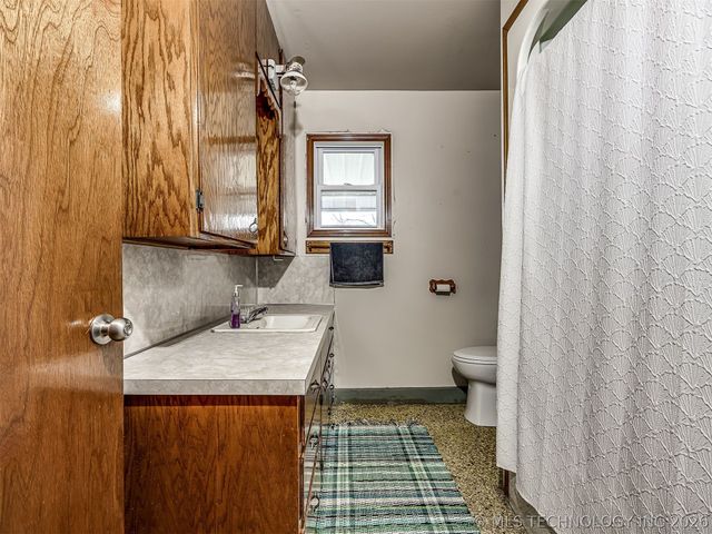 13241 S 429 Road, Chouteau, OK 74337