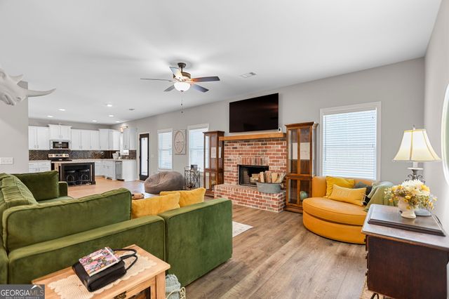 1259 Perkins Road, Hogansville, GA 30230