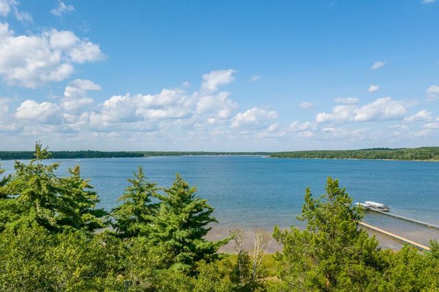 13908 Mission Park Drive, Merrifield, MN 56465