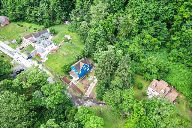 404 Valley Ave, Wall Boro, PA 15148