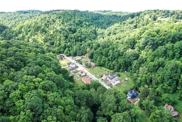 404 Valley Ave, Wall Boro, PA 15148