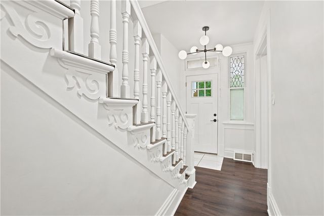 404 Valley Ave, Wall Boro, PA 15148