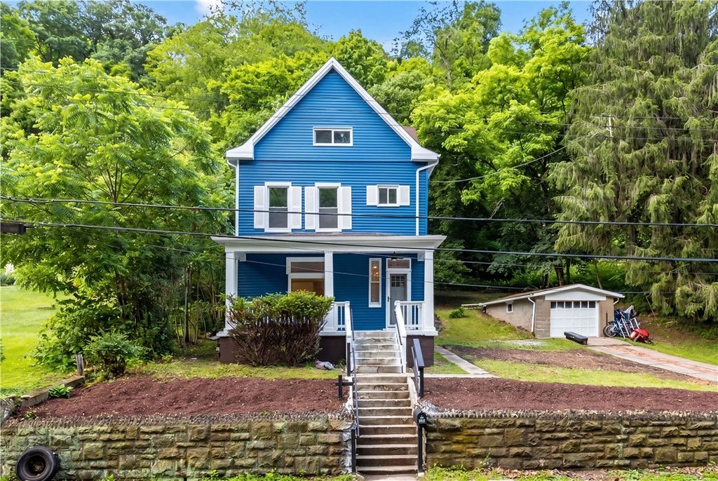404 Valley Ave, Wall Boro, PA 15148