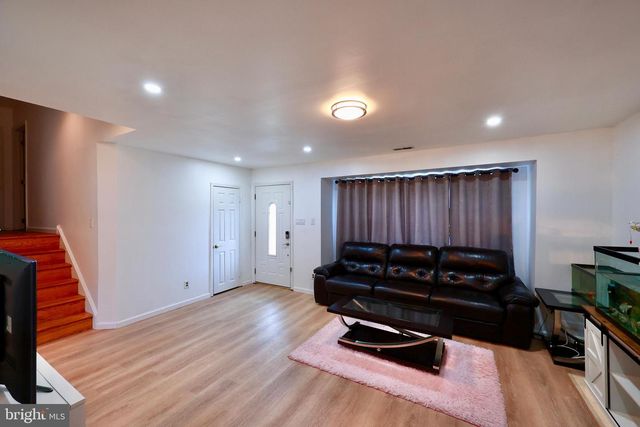 9947 MONTOUR ST, Philadelphia, PA 19115