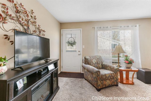 3367 Division Avenue, Grandville, MI 49418