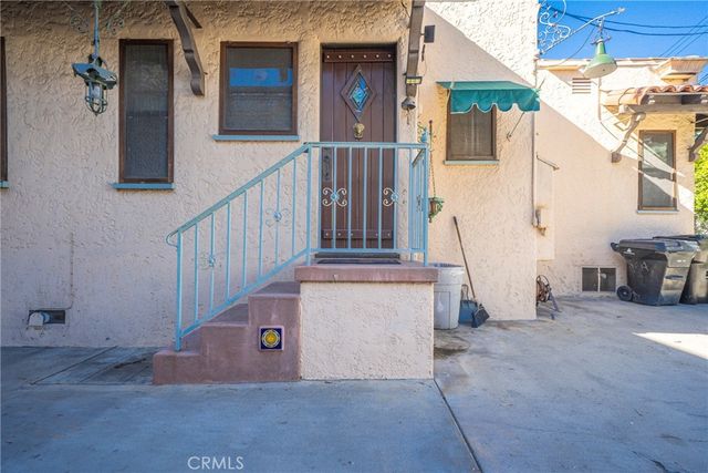 6130 Whitsett Ave, North Hollywood, CA 91606