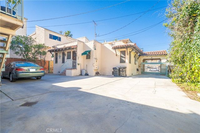 6130 Whitsett Ave, North Hollywood, CA 91606