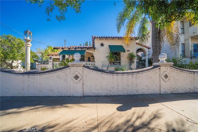 6130 Whitsett Ave, North Hollywood, CA 91606