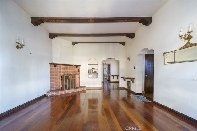 6130 Whitsett Ave, North Hollywood, CA 91606