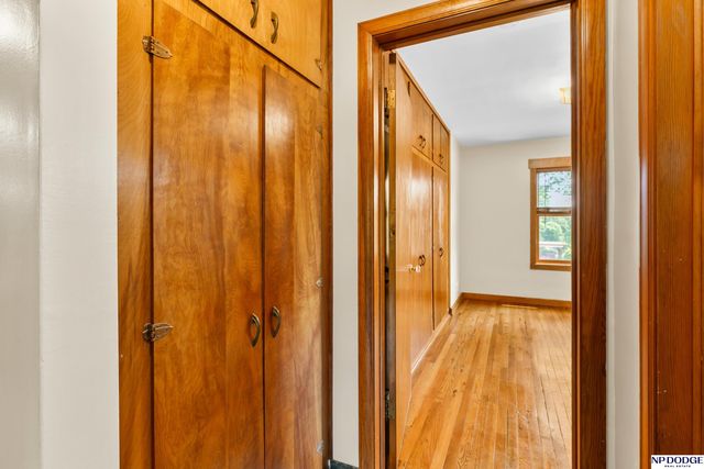 2126 S 38 Street, Omaha, NE 68105