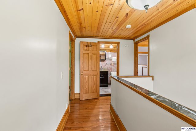 2126 S 38 Street, Omaha, NE 68105