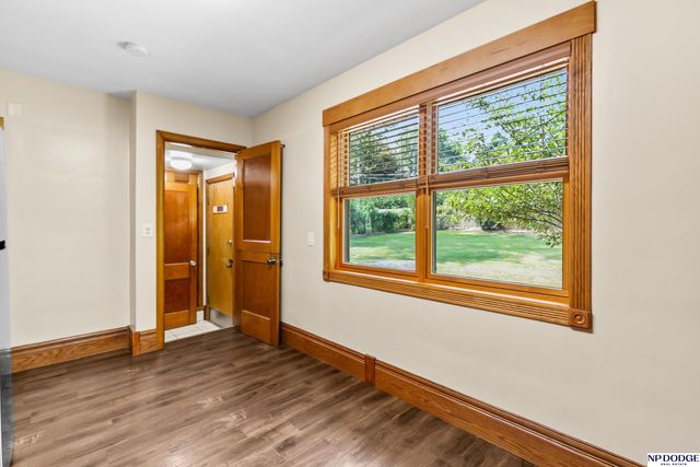 2126 S 38 Street, Omaha, NE 68105