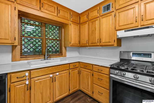 2126 S 38 Street, Omaha, NE 68105