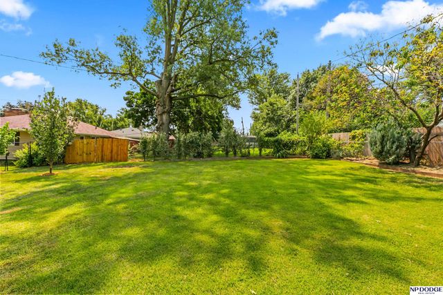 2126 S 38 Street, Omaha, NE 68105