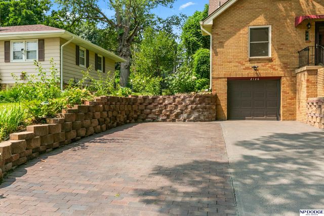 2126 S 38 Street, Omaha, NE 68105